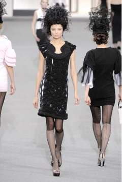 B_391223108209chanel-ss09w151.jpg