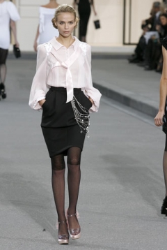 B_411223108209chanel-ss09w160.jpg