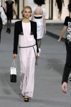 B_551223108212chanel-ss09w221.jpg